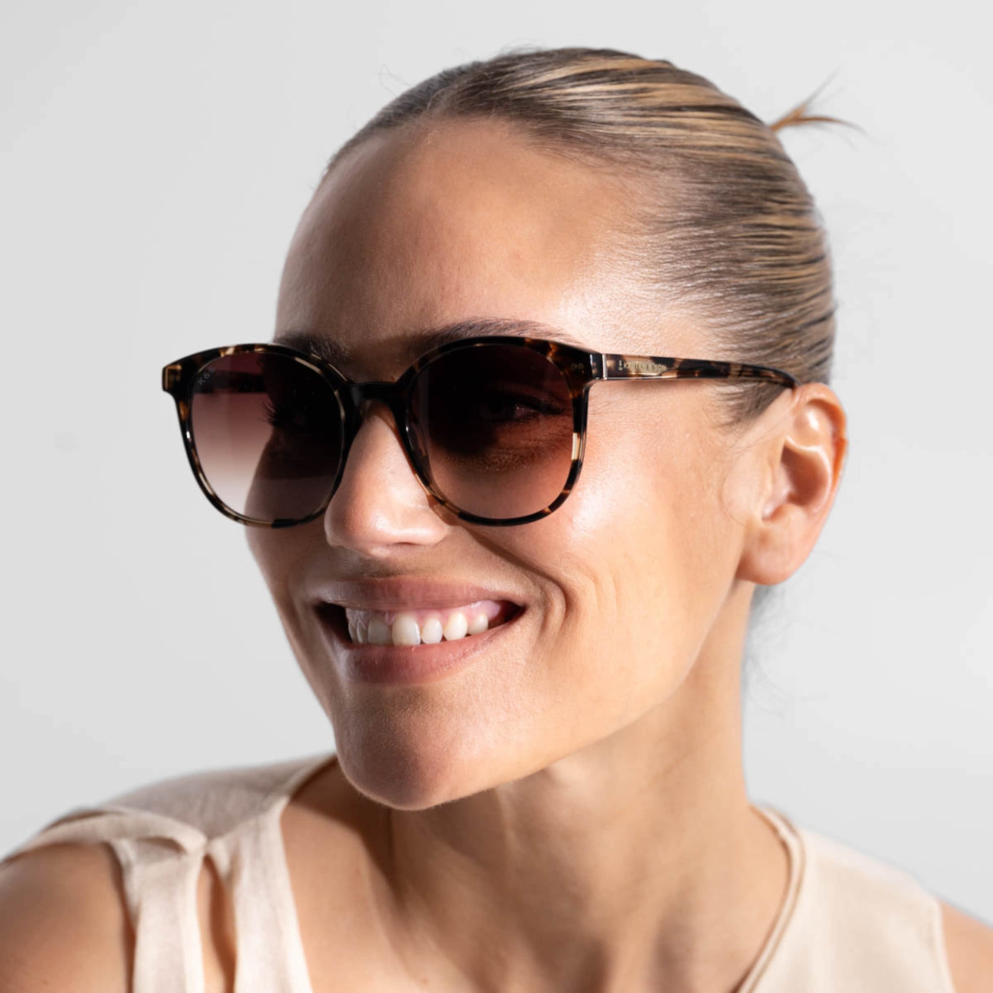 Nairobi Small Transparent Hazel Brown