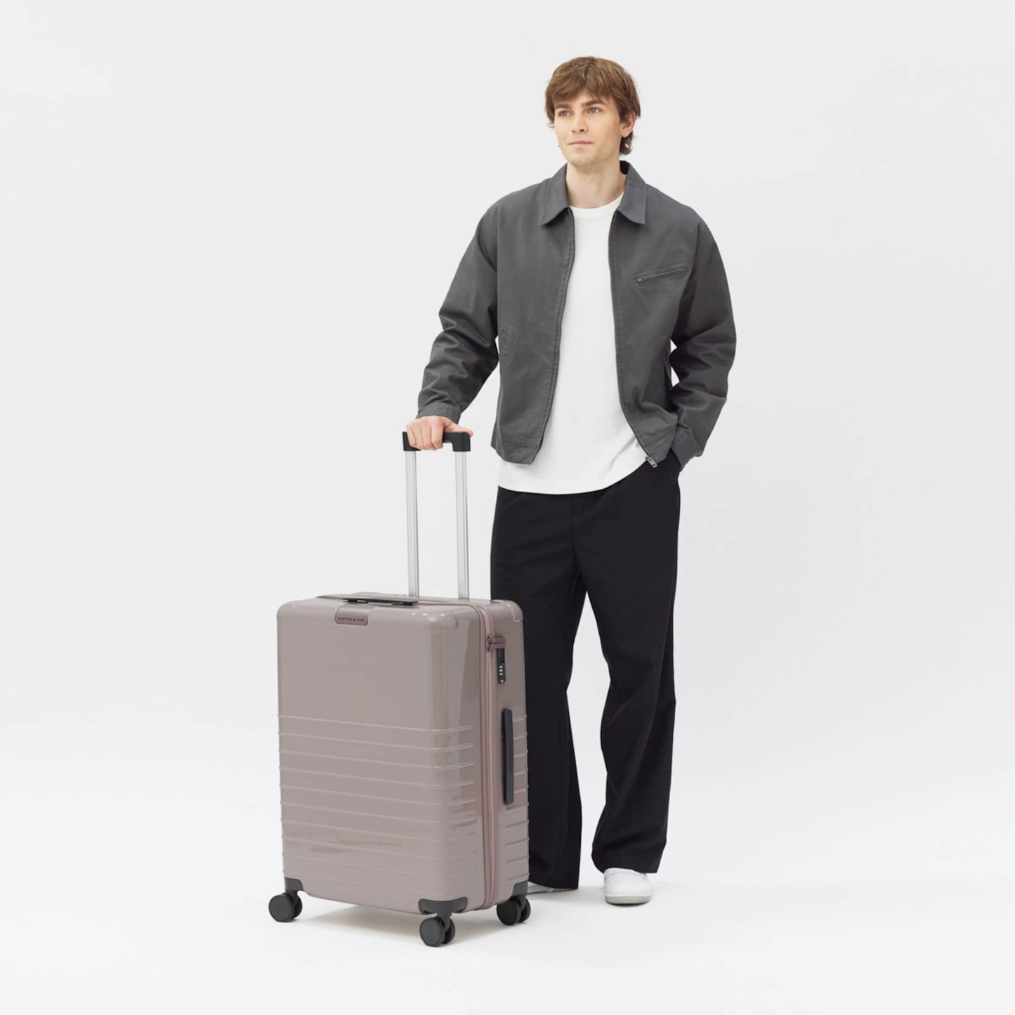 Heathrow Essential Cabin All Black