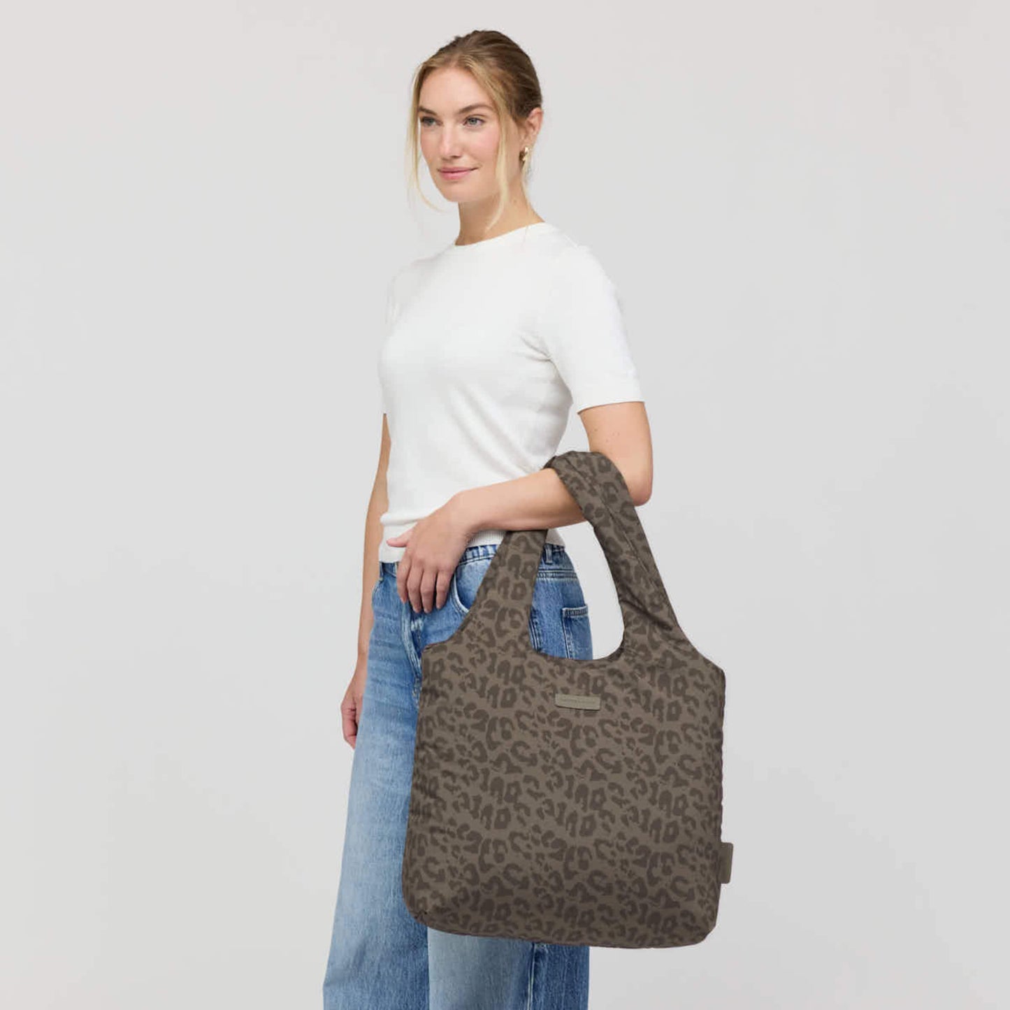 Skara Cloud Shopper All Black