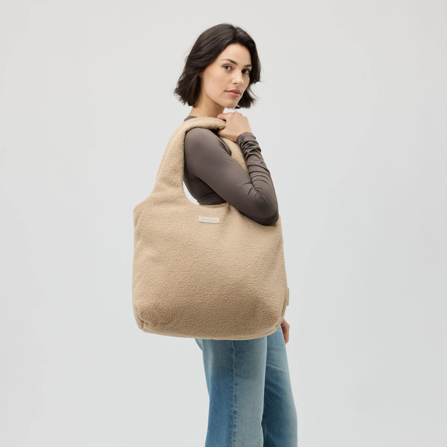 Skara Cloud Shopper All Black