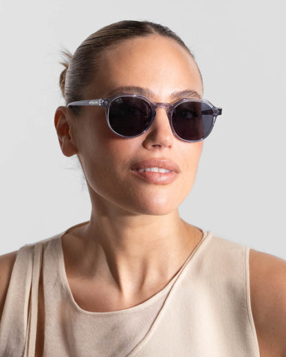 Manila Transparent Grey Black
