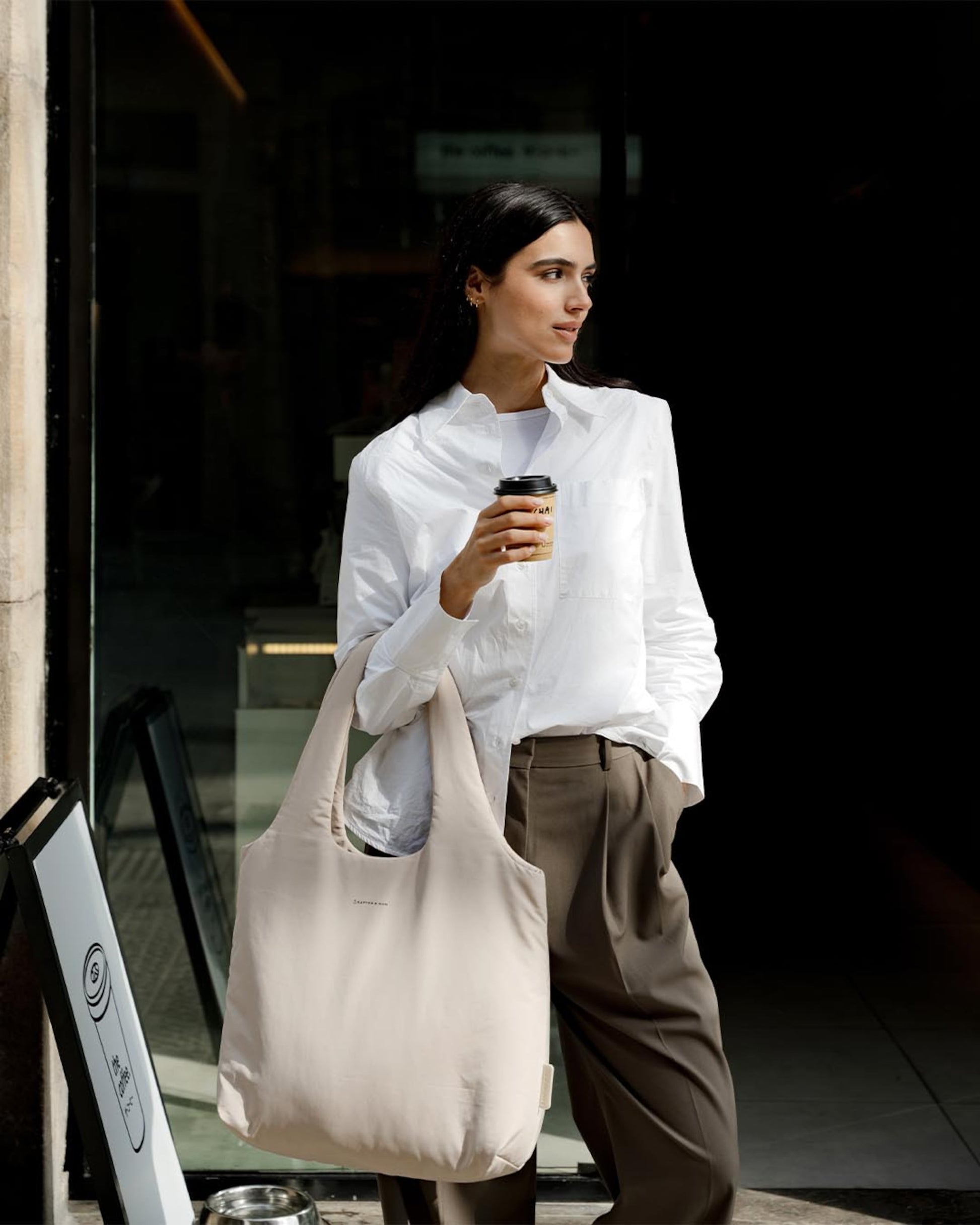 Skara Cloud Shopper Leo Sandstone