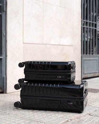 Heathrow Essential Check In All Black