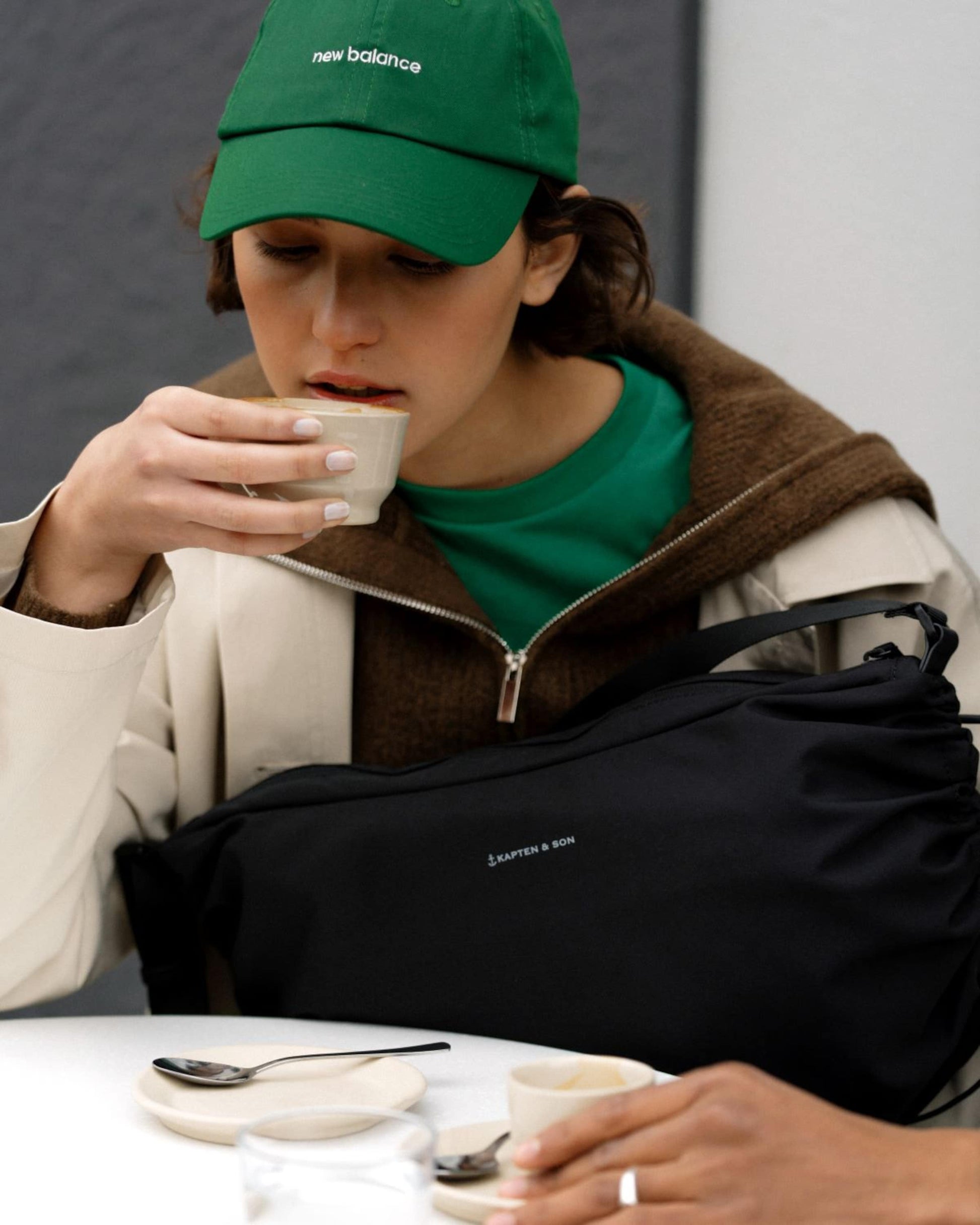 Skara Large All Black