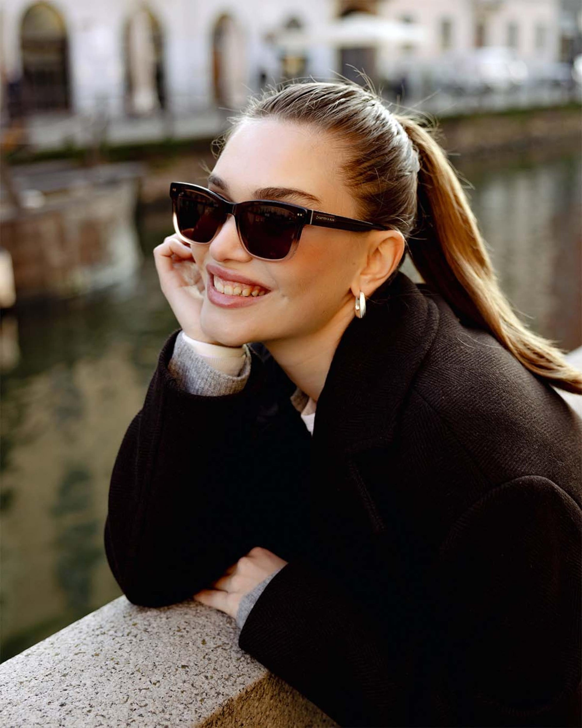 Venice All Black