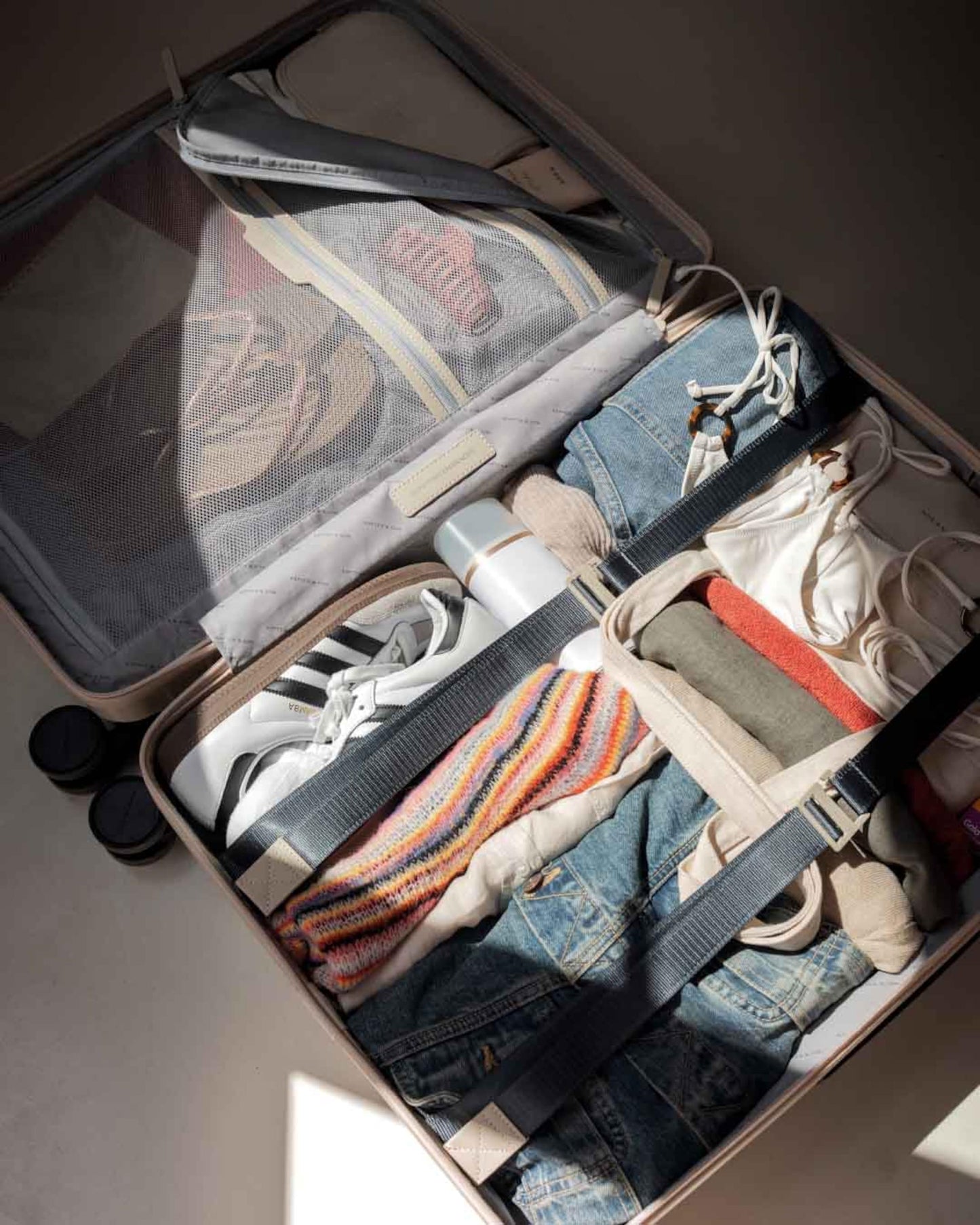 Heathrow Essential Cabin Sandstone
