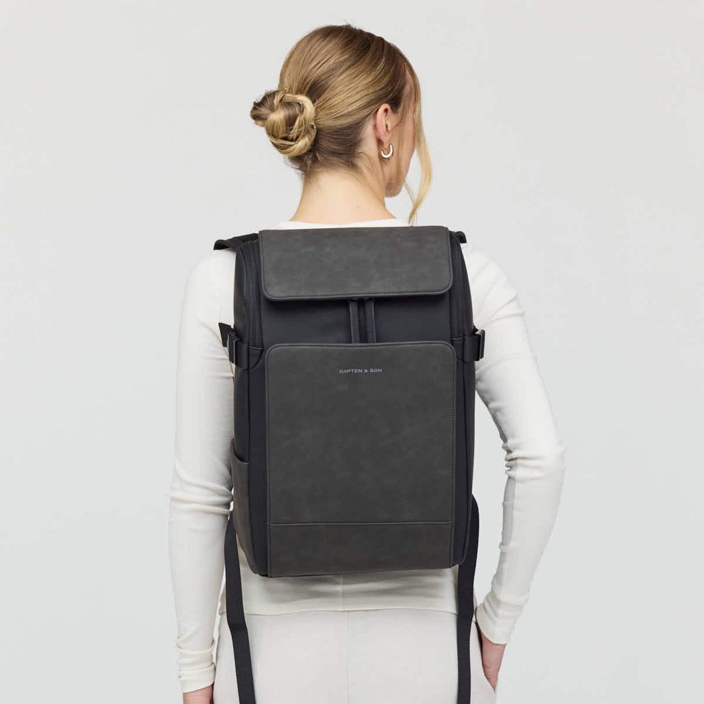 Bali Medium All Black by Mariefeandjakesnow