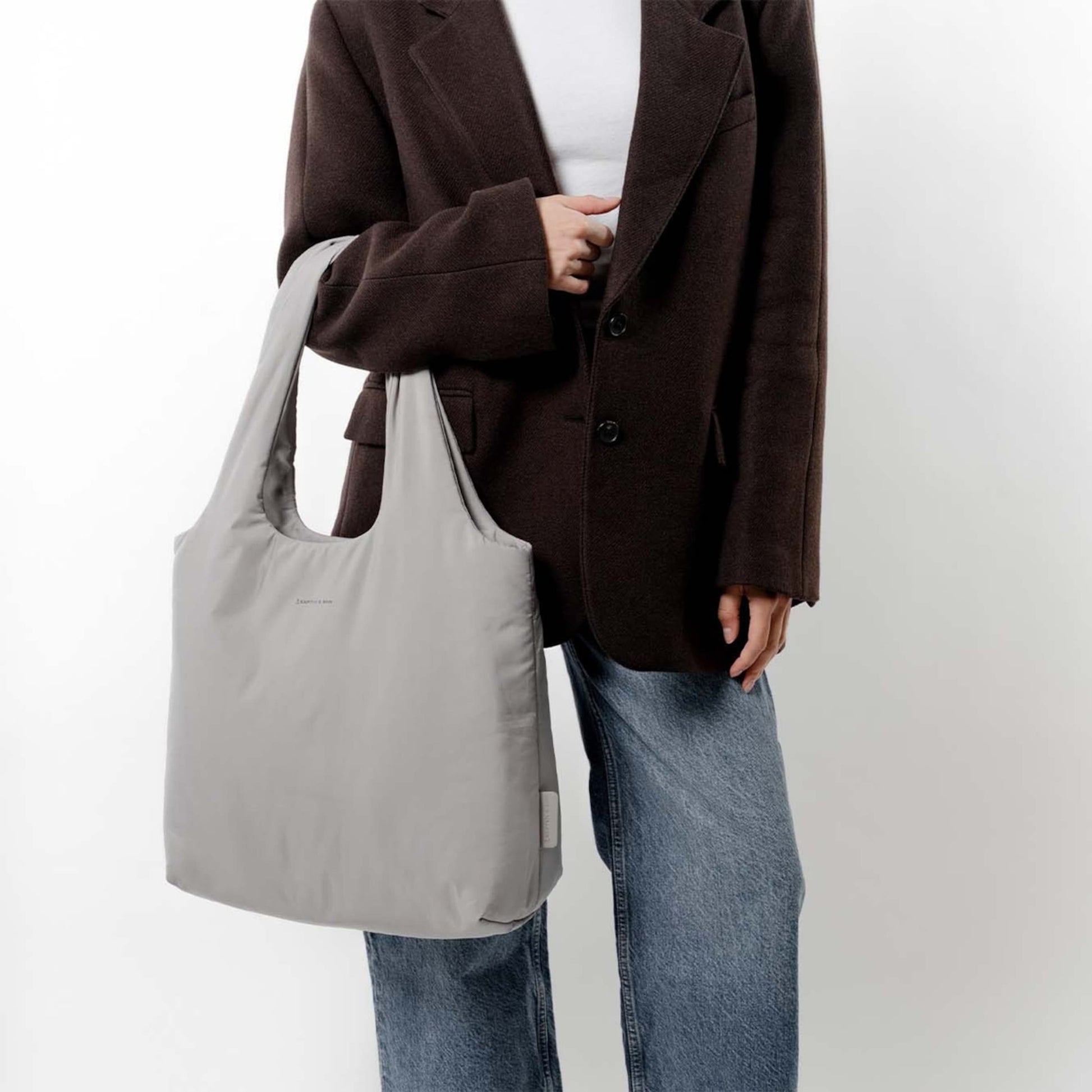 Skara Cloud Shopper Walnut