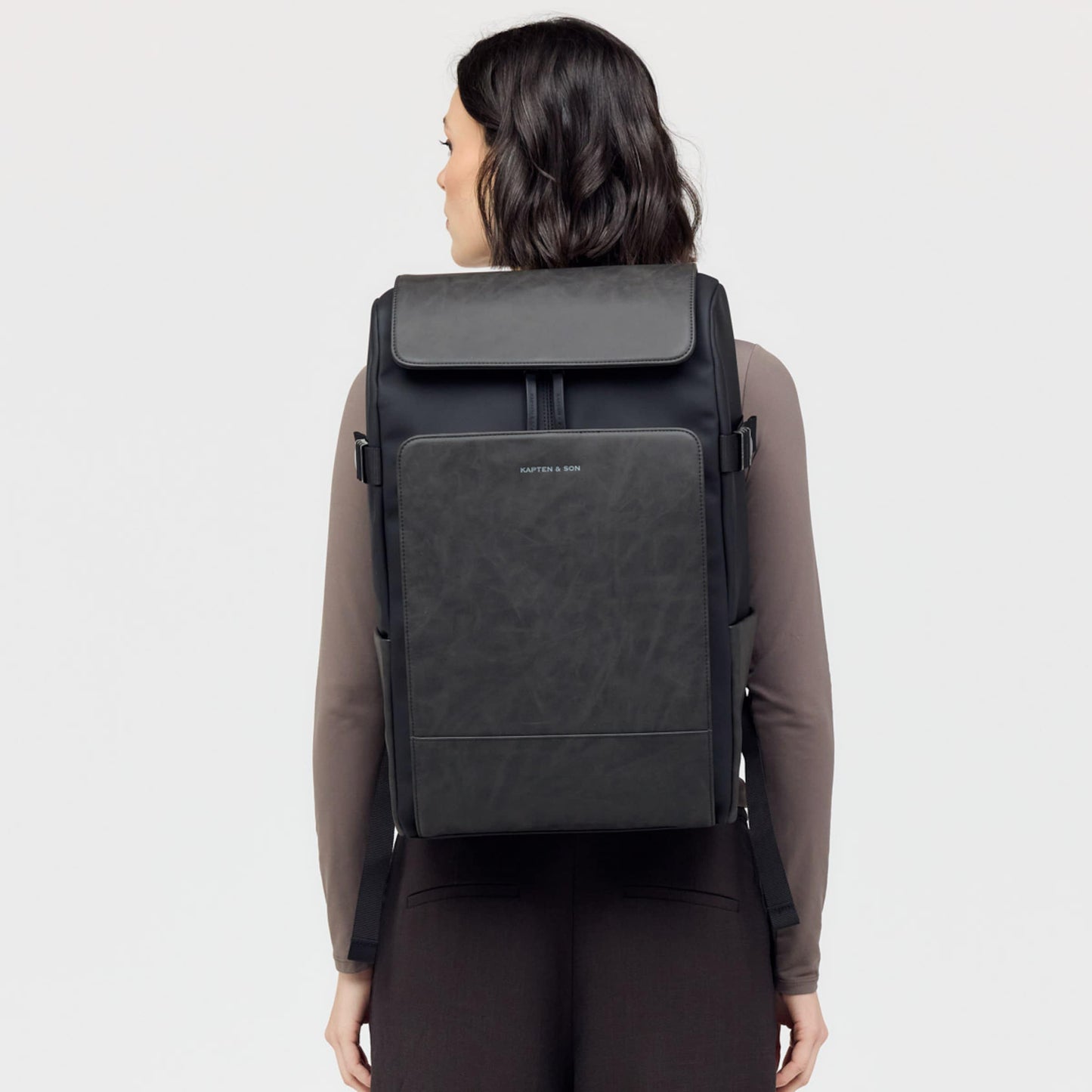 Bali Medium All Black by Mariefeandjakesnow