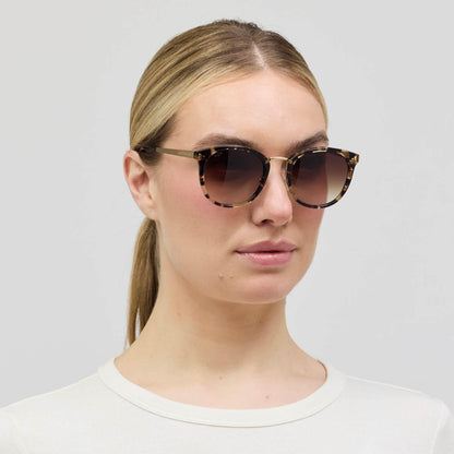 Prague Amber Tortoise Brown