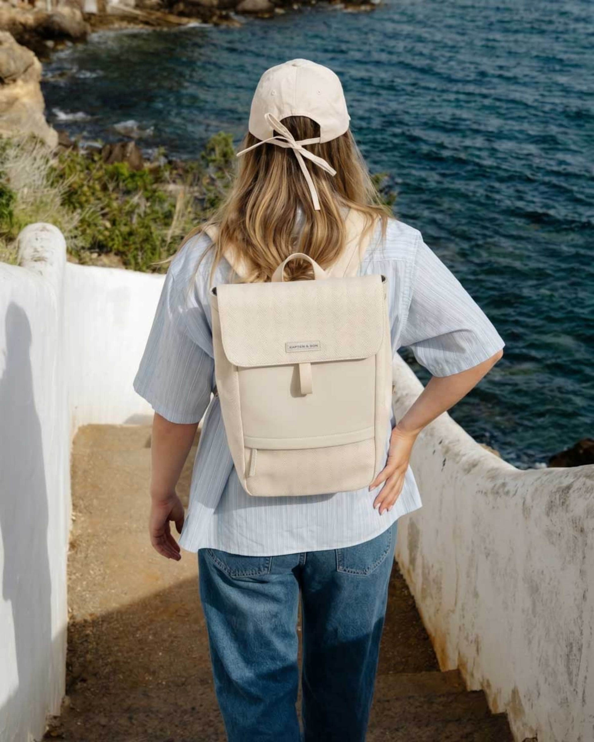 Fyn Sleek Full PU All Black