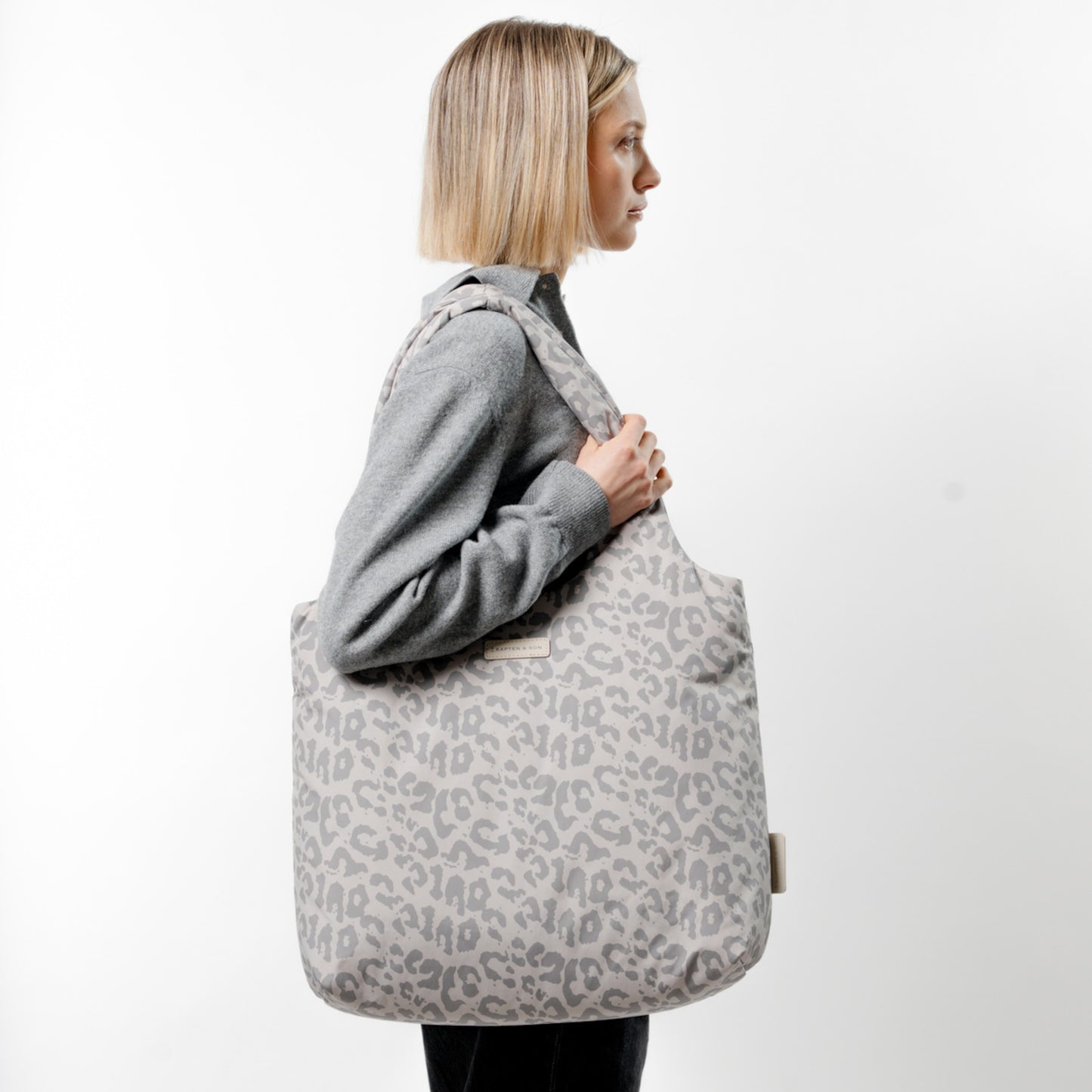 Skara Cloud Shopper Cord Dusty Khaki