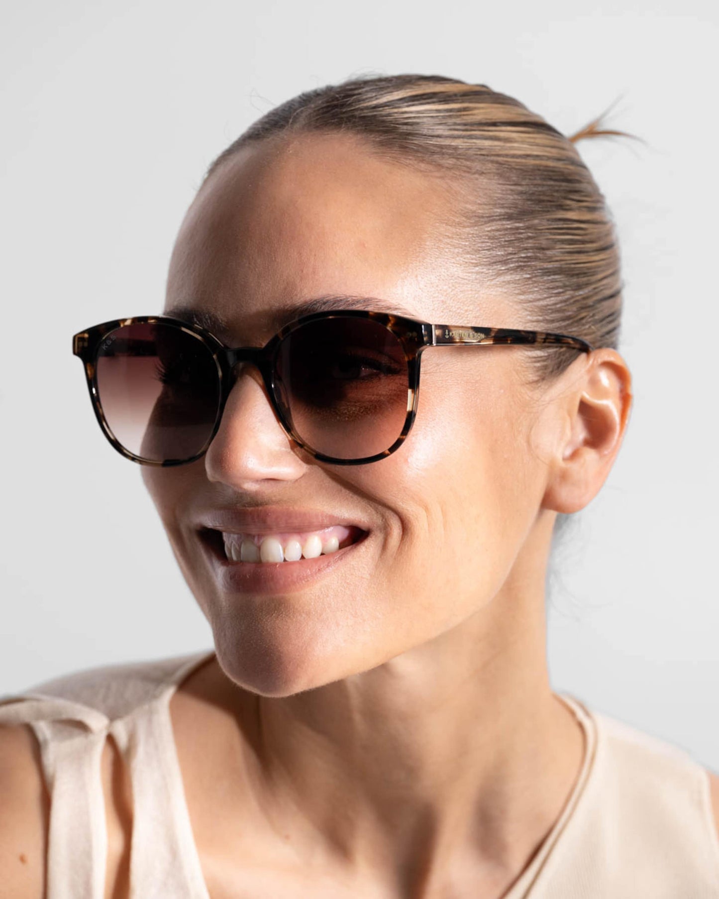 Nairobi Crystal Tortoise Brown