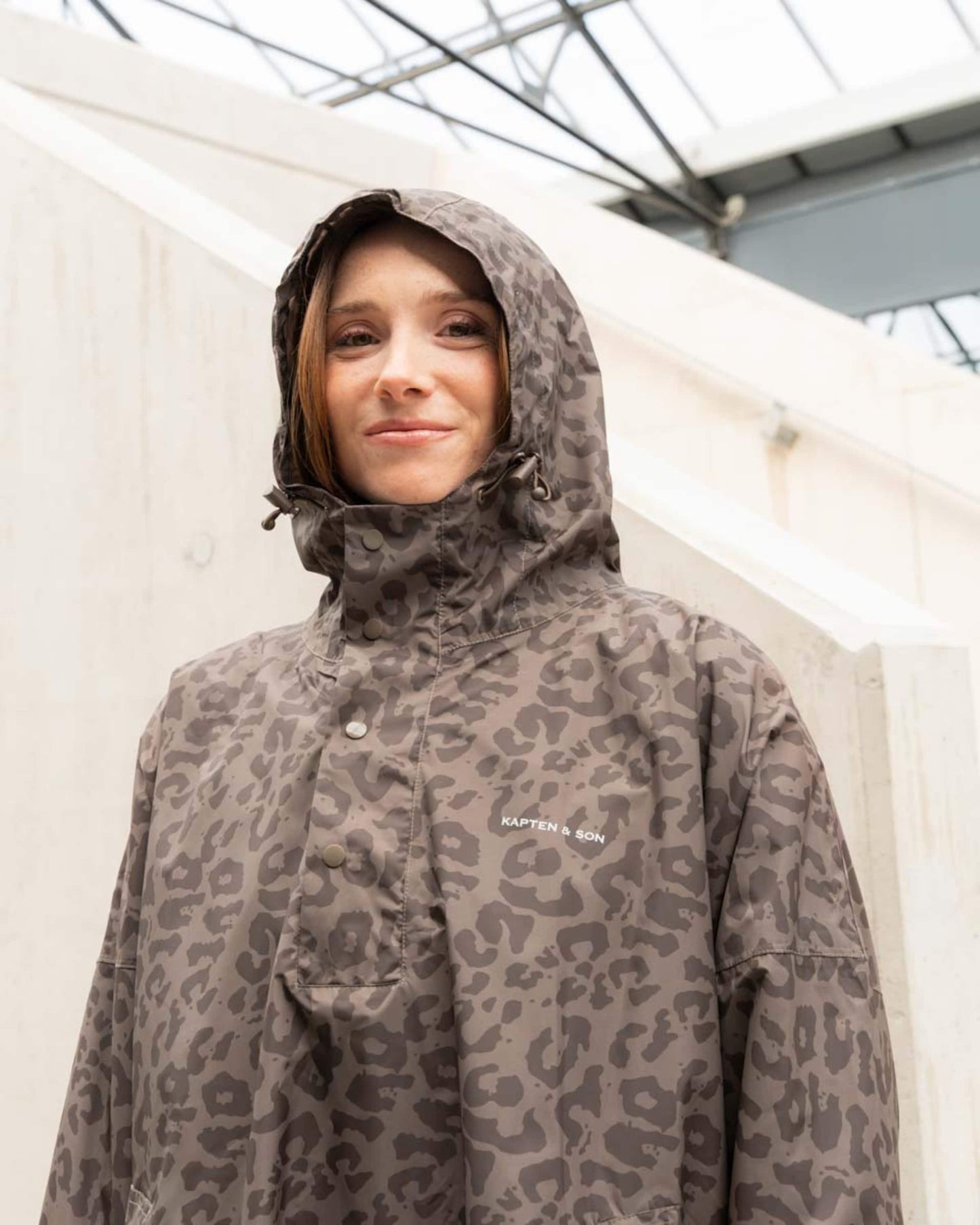 Rain Poncho Leo Dark Brown