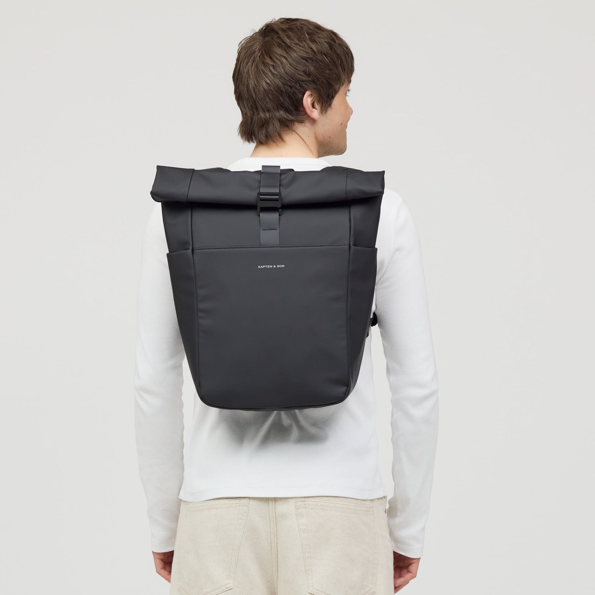Lund Sleek Full PU All Black