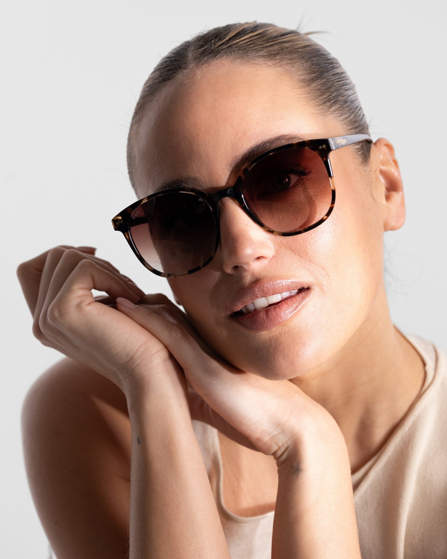 Nairobi Crystal Tortoise Brown