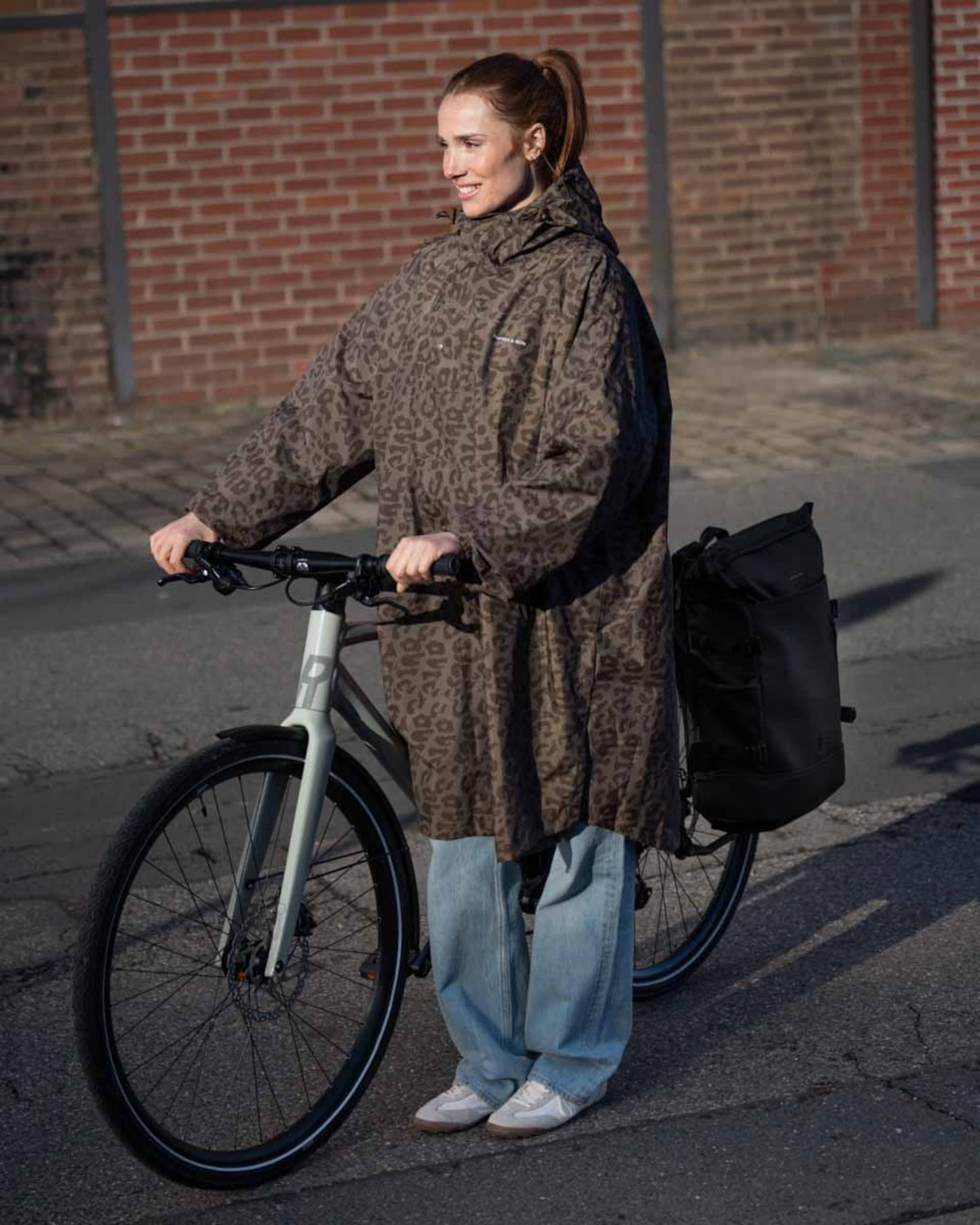 Rain Poncho Leo Dark Brown