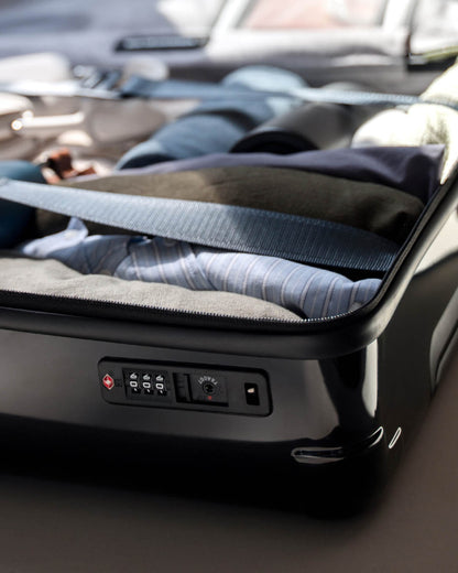 Heathrow Essential Cabin All Black