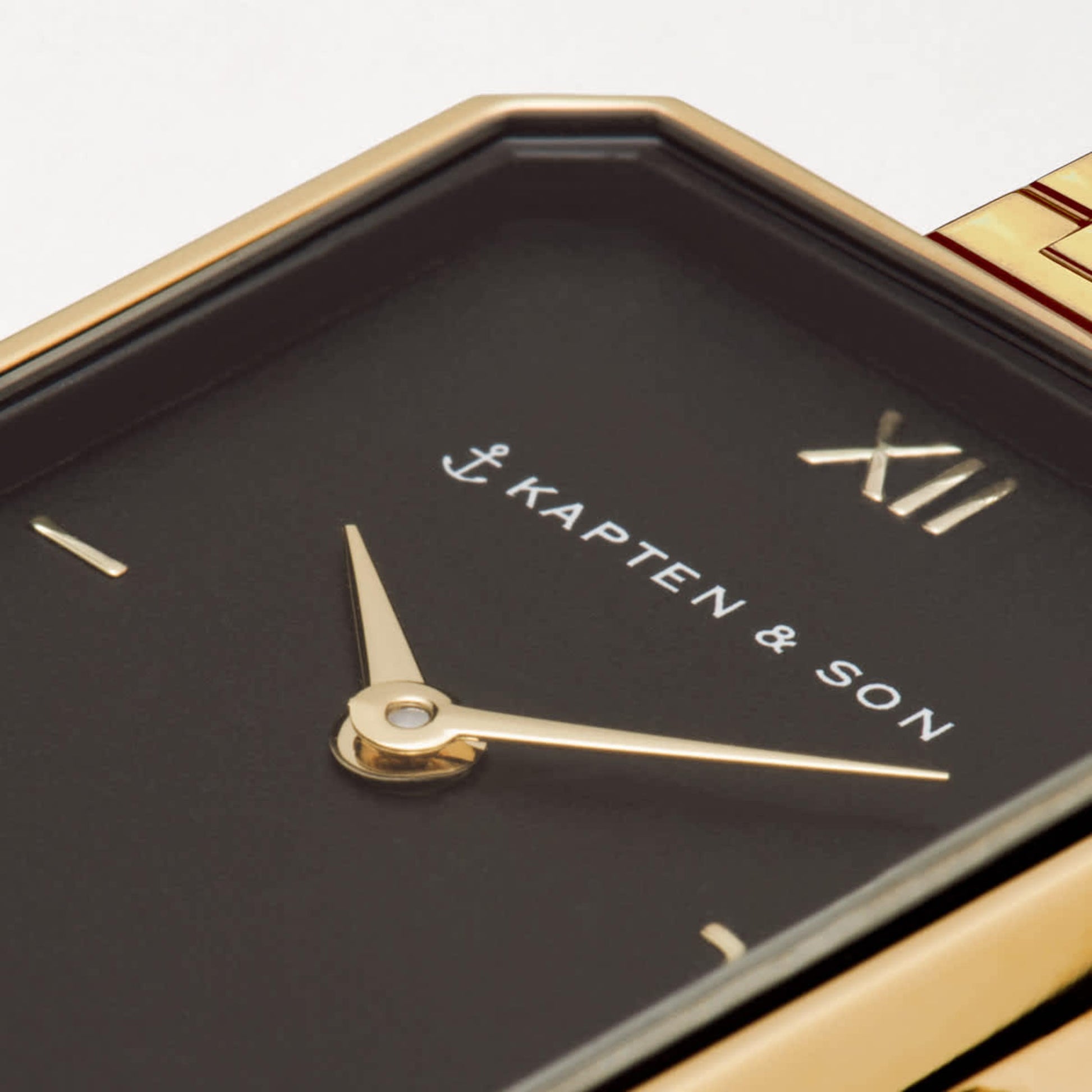 Grace Gold Black Steel