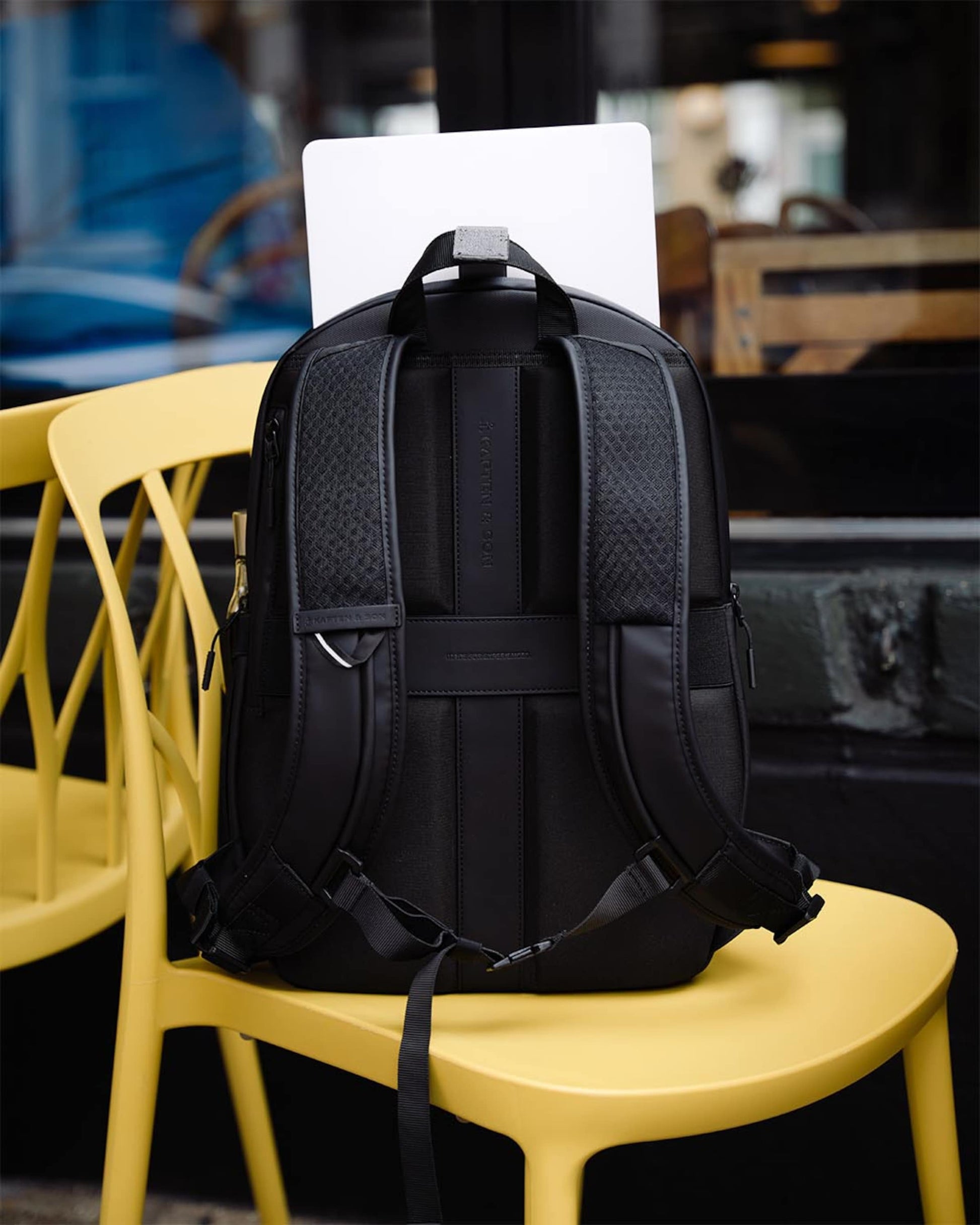Oslo All Black