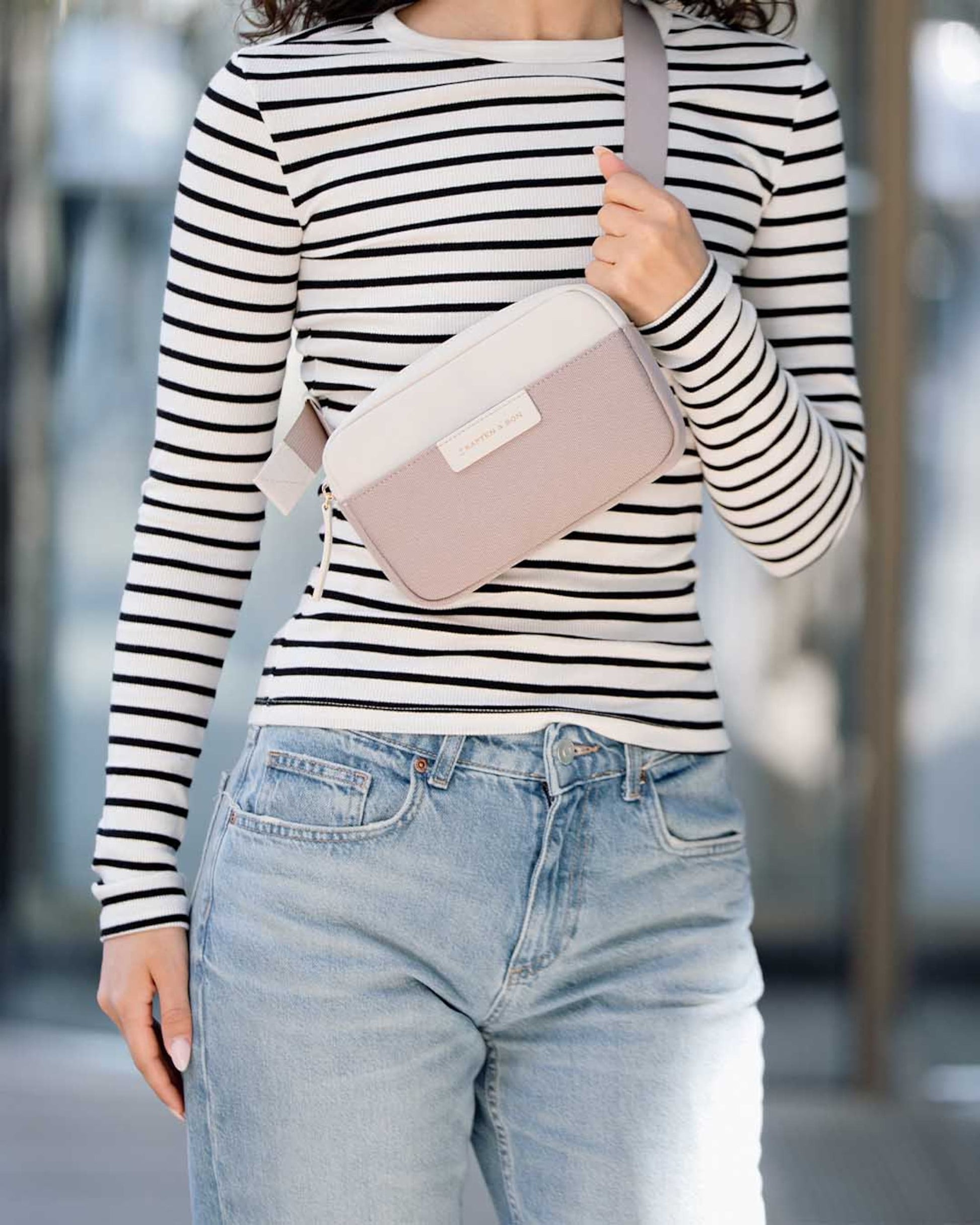 Bergen Pro Crossbody Sandstone