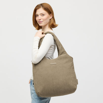 Skara Cloud Shopper Walnut