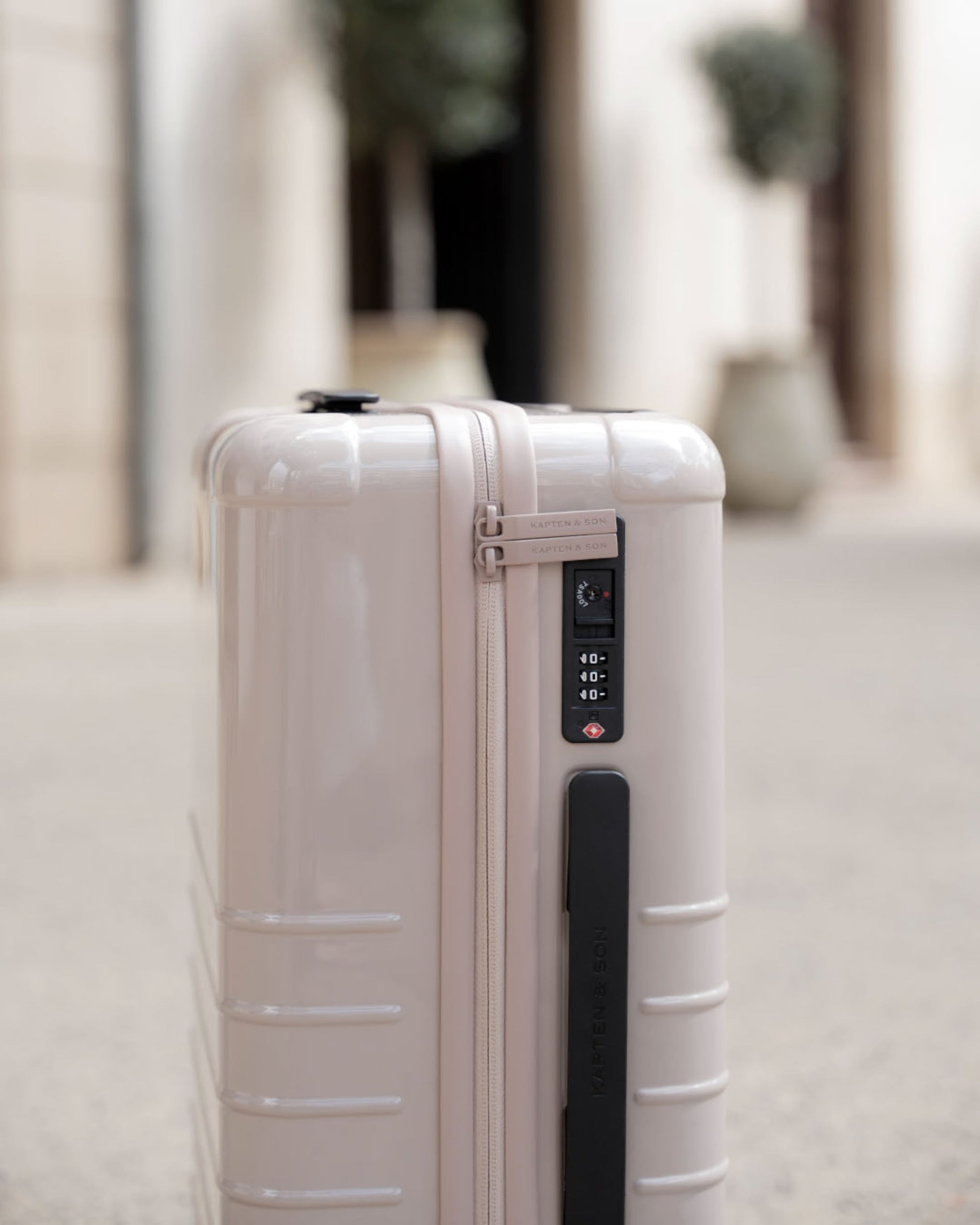 Heathrow Essential Check In Muted Clay