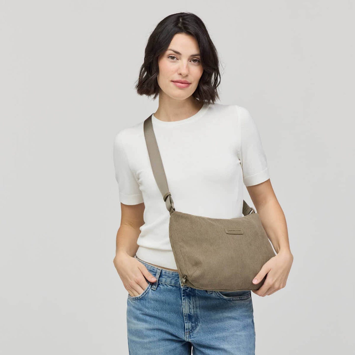 Skara Small Leo Dark Brown